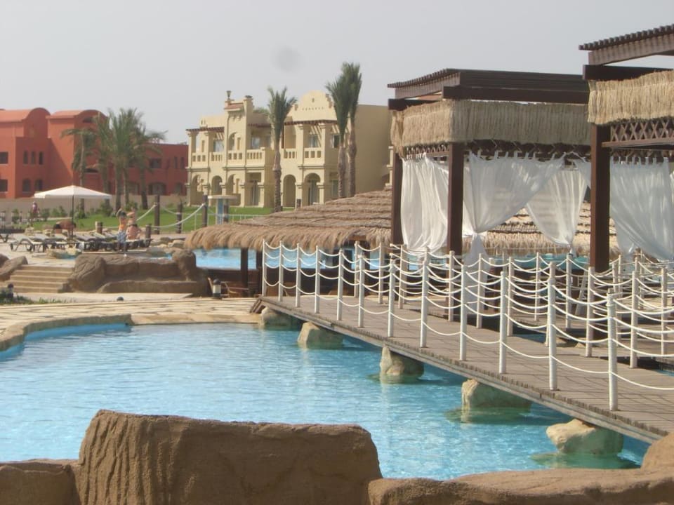 Massagetempel am großen Pool Rixos Sharm El Sheikh Adults Only 18 +