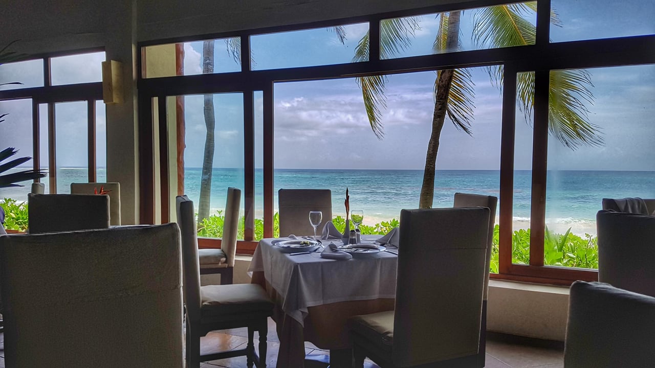 Gastro Akumal Bay Beach & Wellness Resort