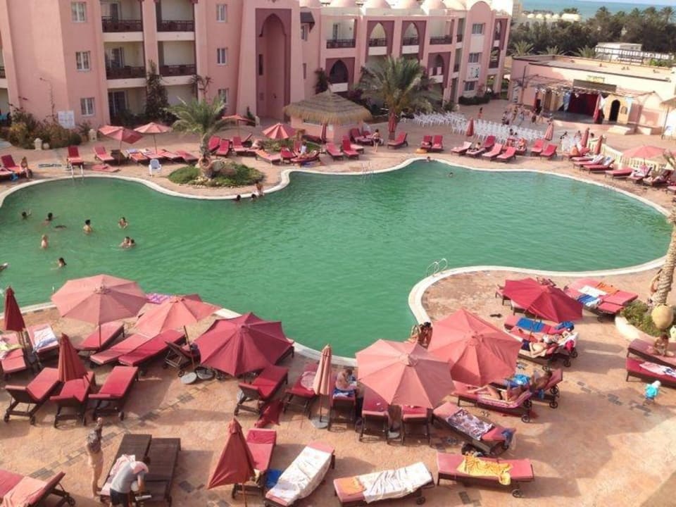 Pool Umgekippt Lella Meriam Hotel & Club