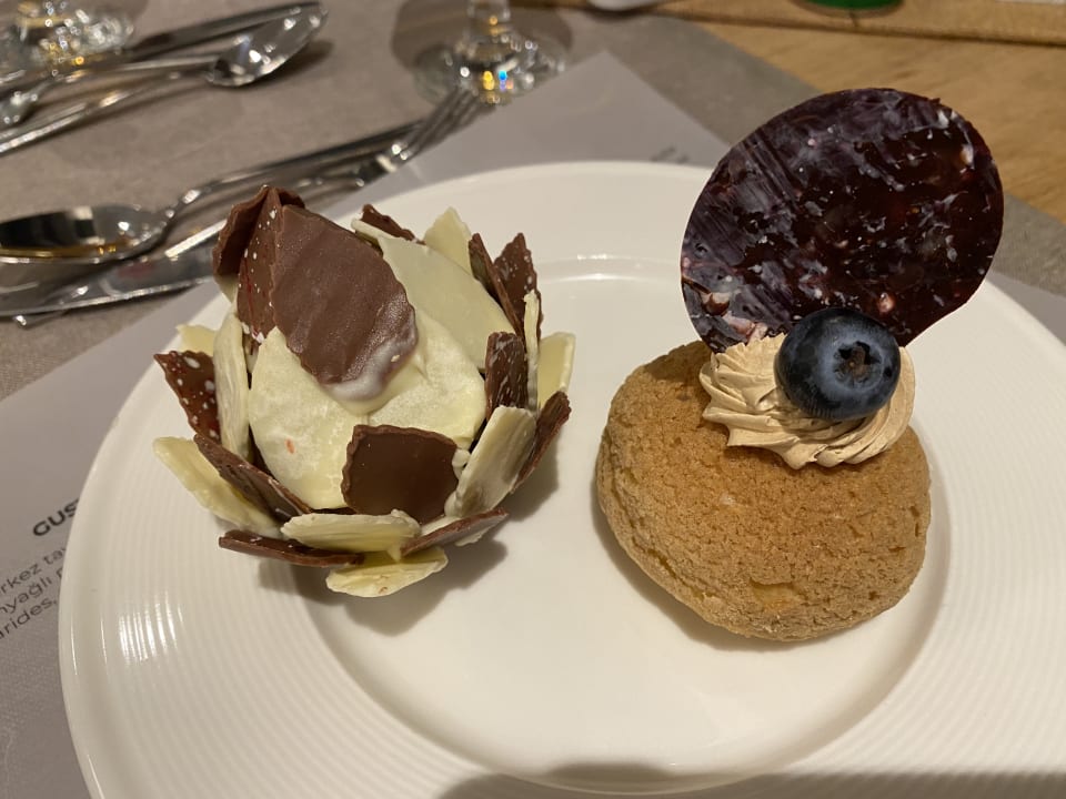 Gastro Hotel Miramare Beach