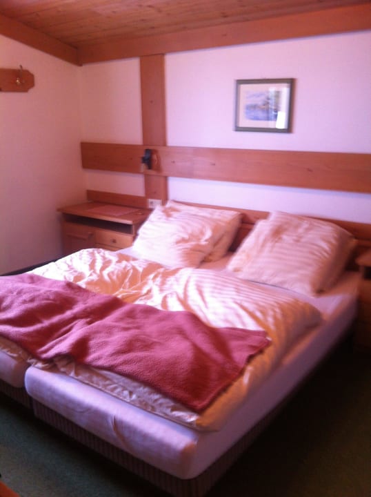 Schlafzimmer im Ostapartment Ellmauhof - das Generationenresort