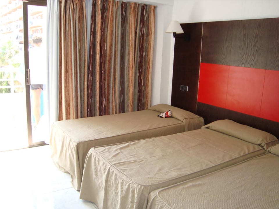 Dreibettzimmer Bahía de Alcúdia Hotel & Spa