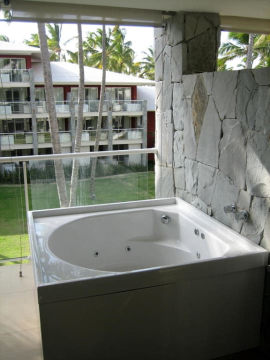 Der Whirlpool auf dem Balkon Barceló Bávaro Palace