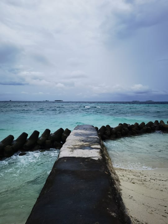 Strand Kuredu Island Resort & Spa