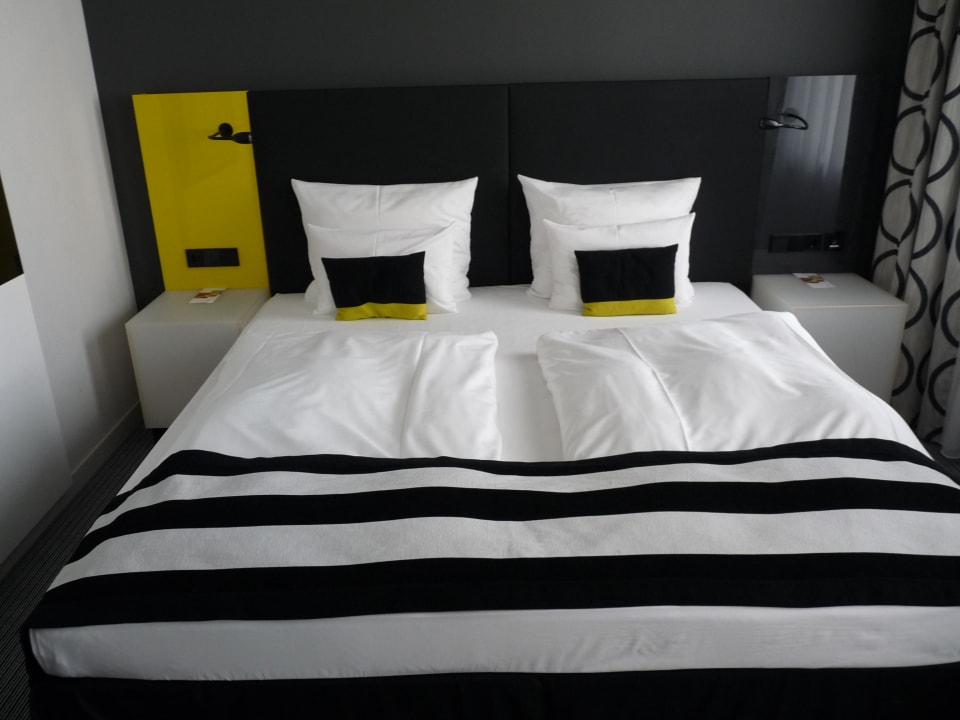Bett Zimmer Vienna House by Wyndham Andel's Berlin