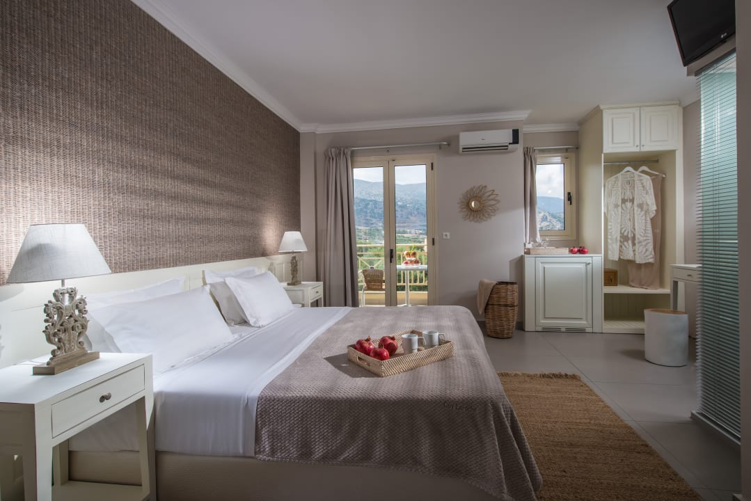 Zimmer Notos Heights Hotel & Suites