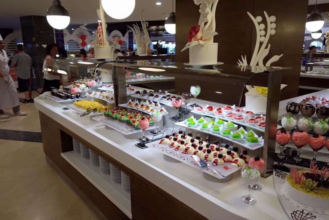 Buffet Sunmelia Beach Resort