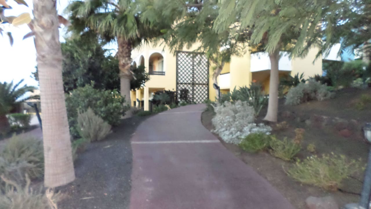 Weg zwischen den Blocks Occidental Jandía Playa