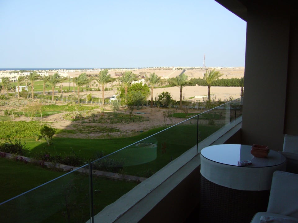 Balkon mit Blick zum Meer Steigenberger Makadi Hotel - Adults only