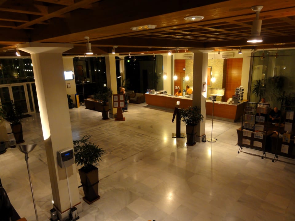 Abendliche Rezeption Alua Suites Fuerteventura
