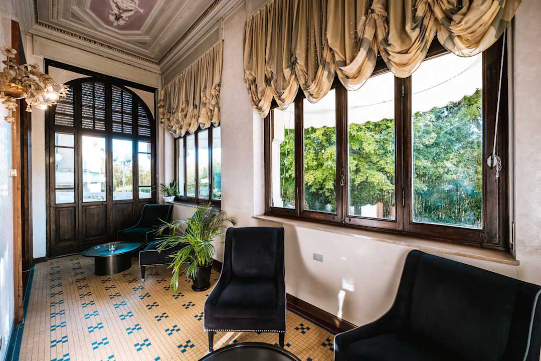 Lobby Hotel De La Ville