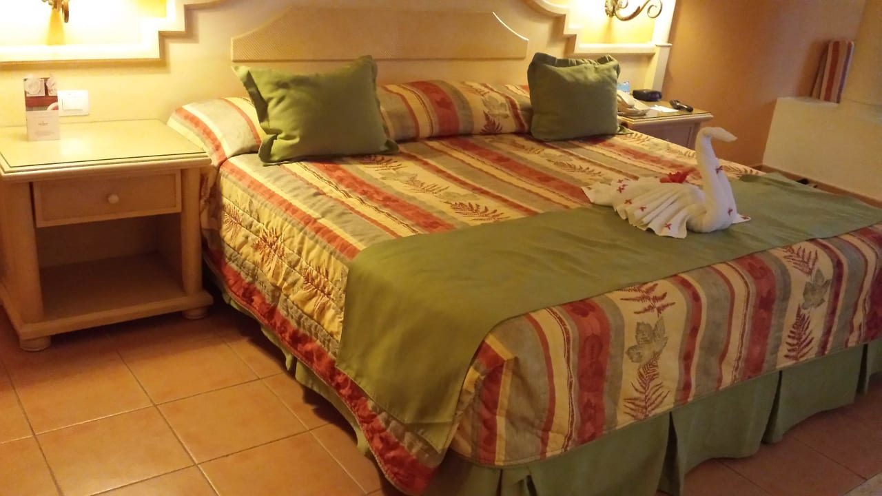 Das große Bett Bahia Principe Grand El Portillo