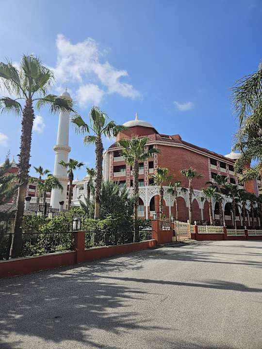 Pool Well Palace Side