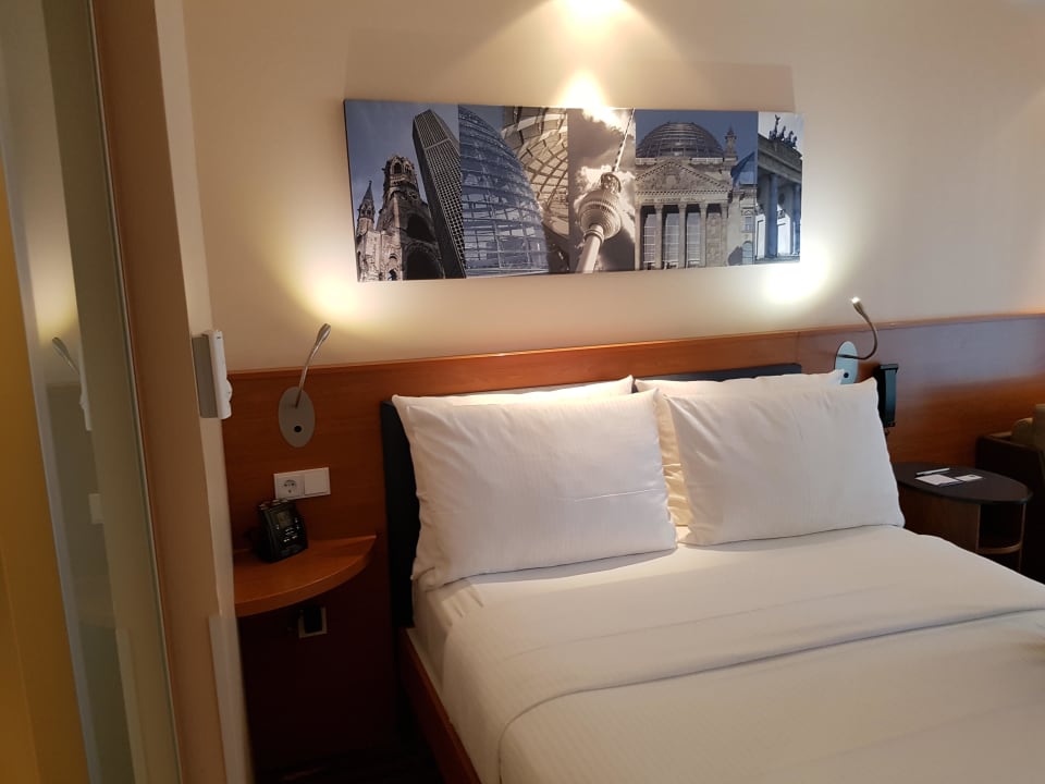 Wandbild  Hampton by Hilton Berlin City West