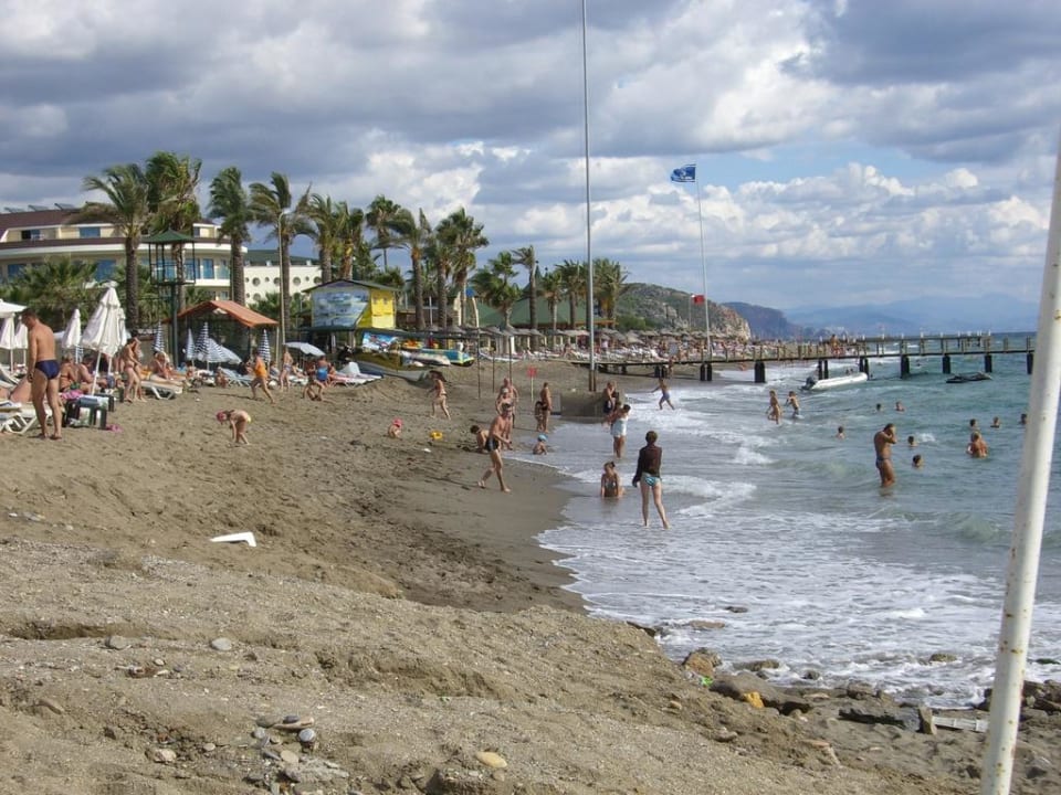 Unsauberer Strand Hotel Club Tess