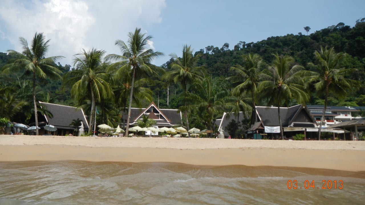 Vom Meer aus  Hotel Khao Lak Palm Beach Resort