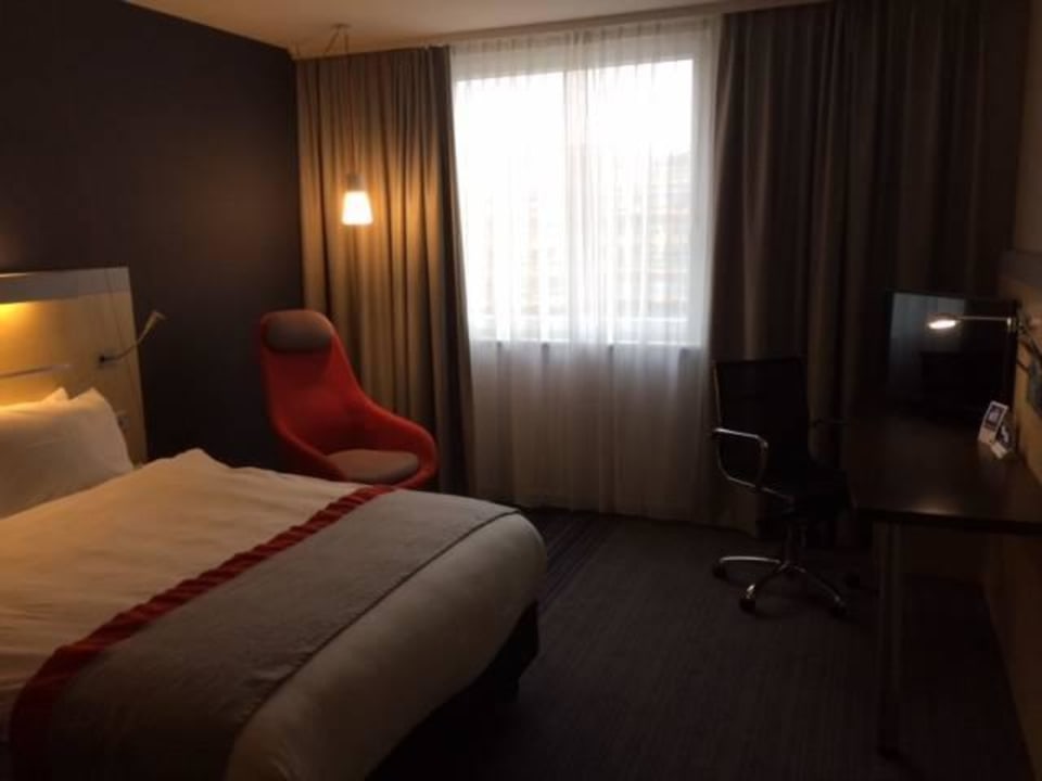 Bardzo wygodny i dobrze wyposażony Holiday Inn Express Berlin City Center