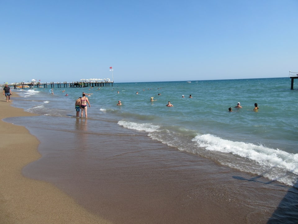 Strand Royal Wings Hotel