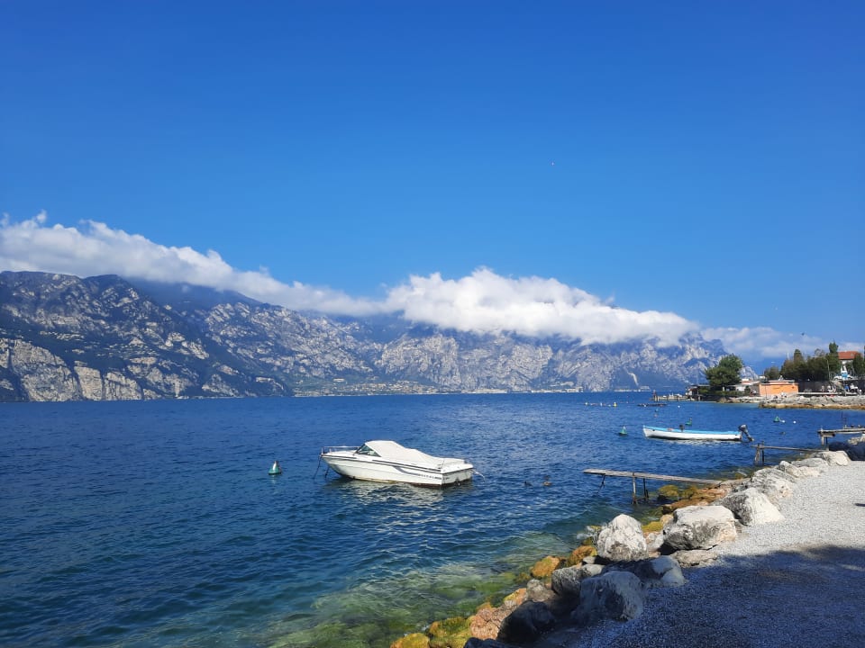 Strand Hotel Castello Lake Front