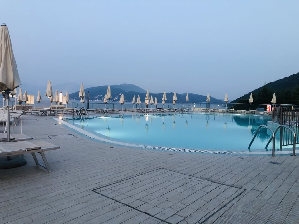 Pool Iberostar Waves Herceg Novi
