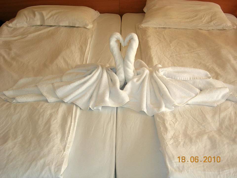 Dekoration unseres Zimmermädchens DAS Club Hotel Sunny Beach