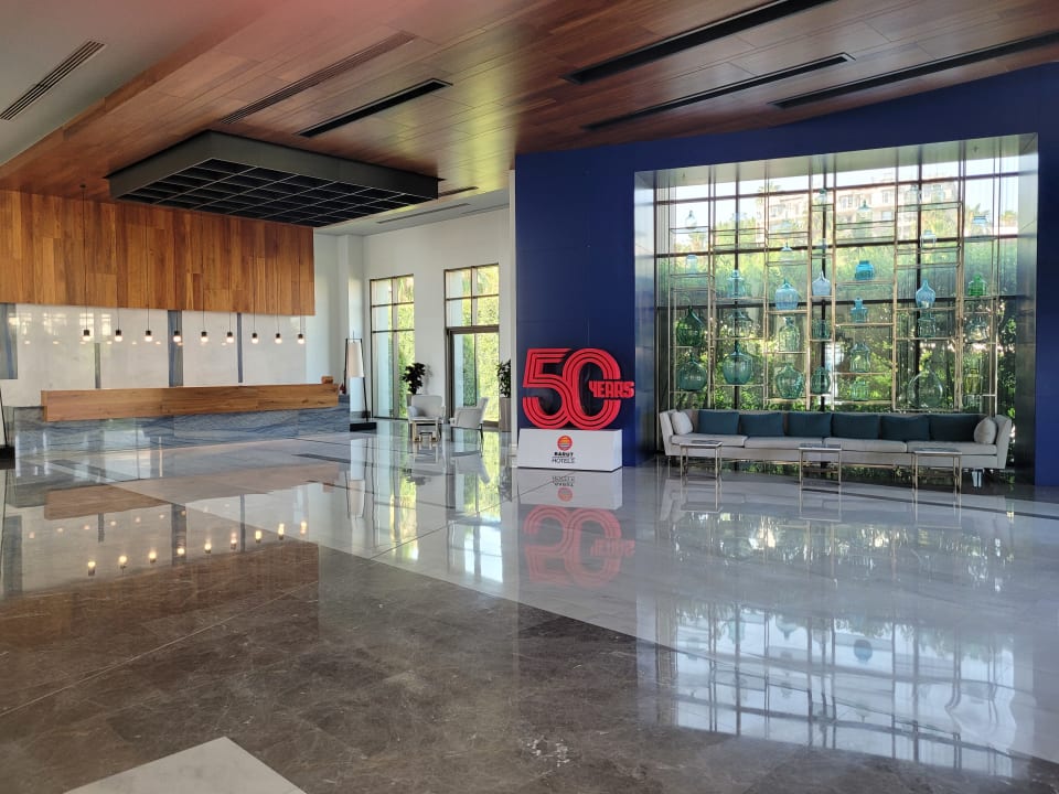 Lobby Acanthus Cennet Barut Collection