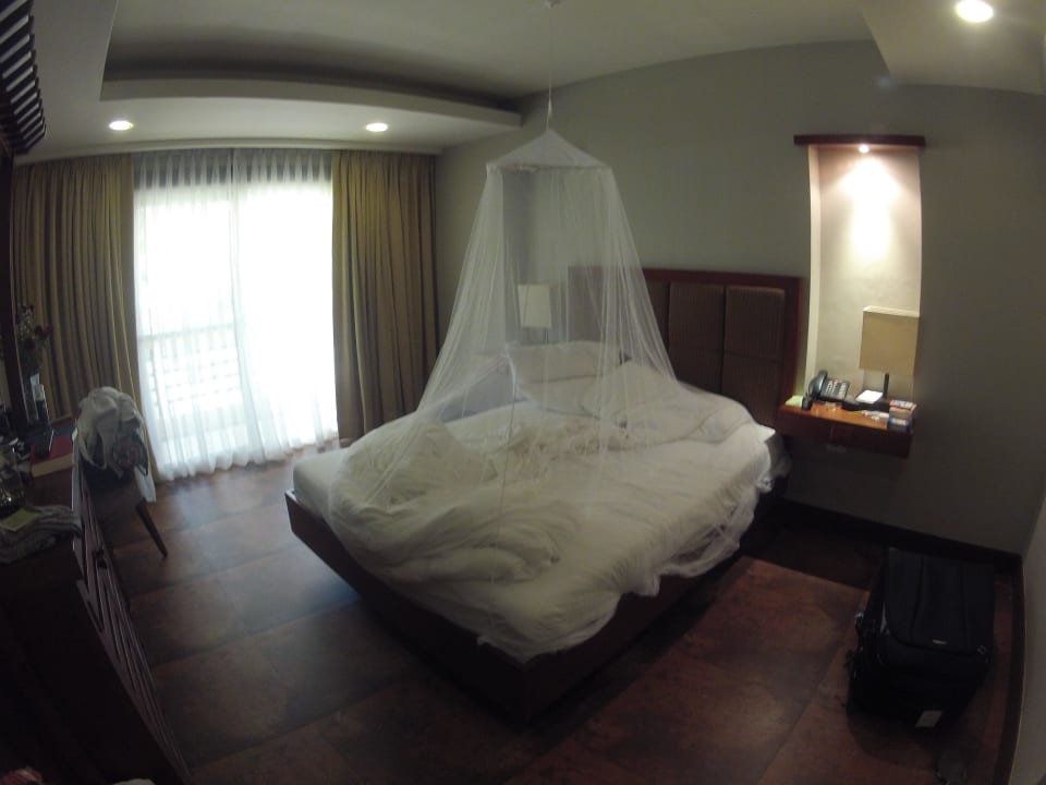 Moskitonetz ist Privat,also nicht vom Hotel! Hotel Sheridan Beach Resort
