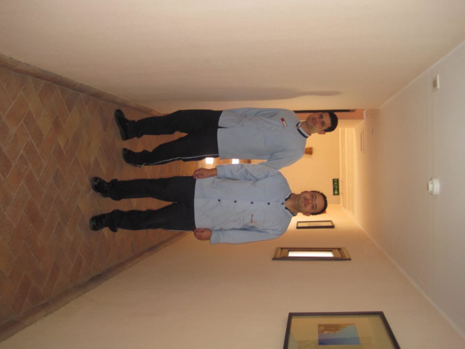 Freundliche Roomboys Fort Arabesque Resort, Spa & Villas