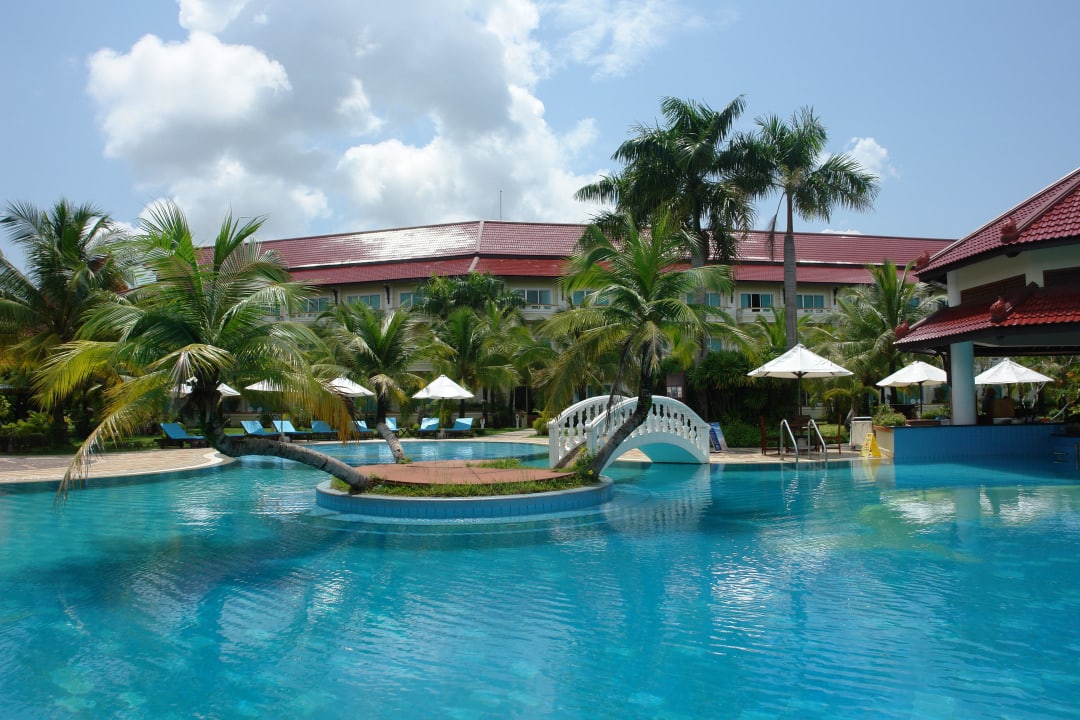 Großzügige Poolanlage Hotel Sokha Beach Resort & Spa