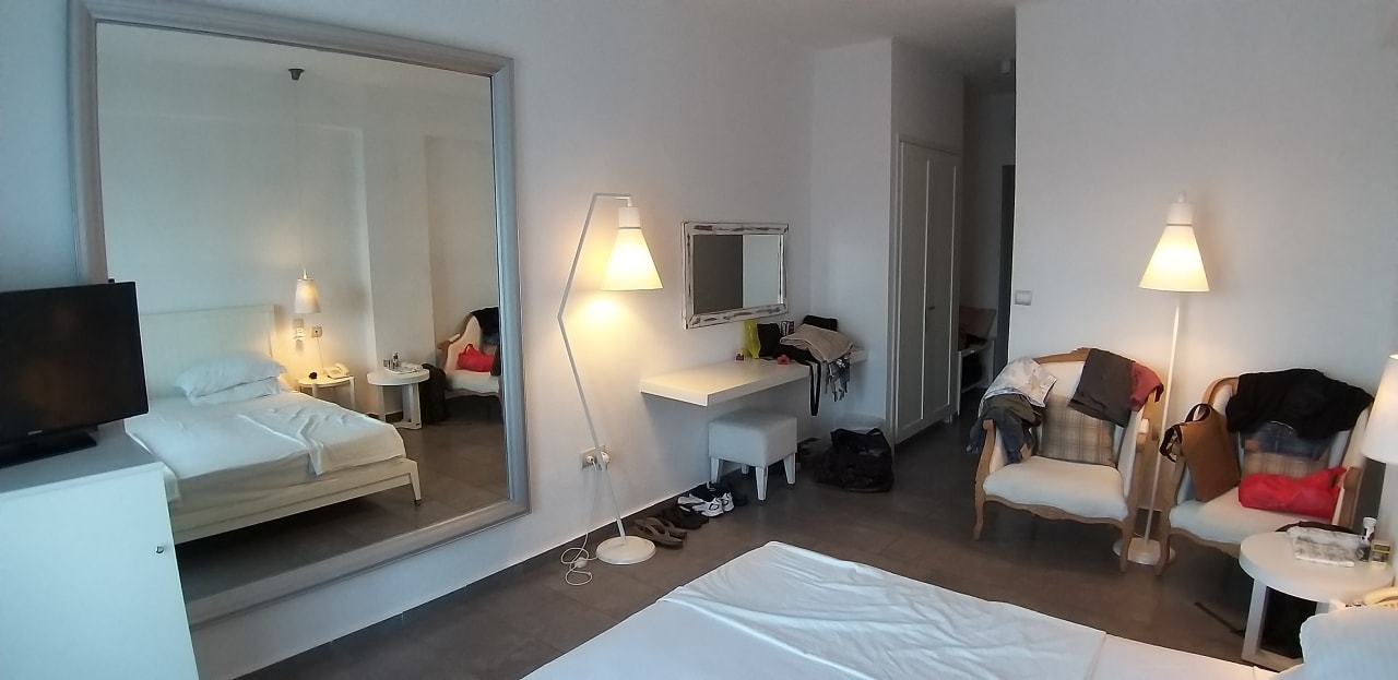 Zimmer White Suites Resort