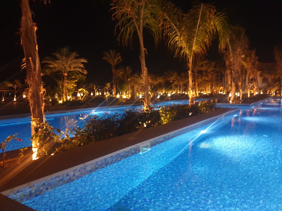 Pool Siva Grand Marina