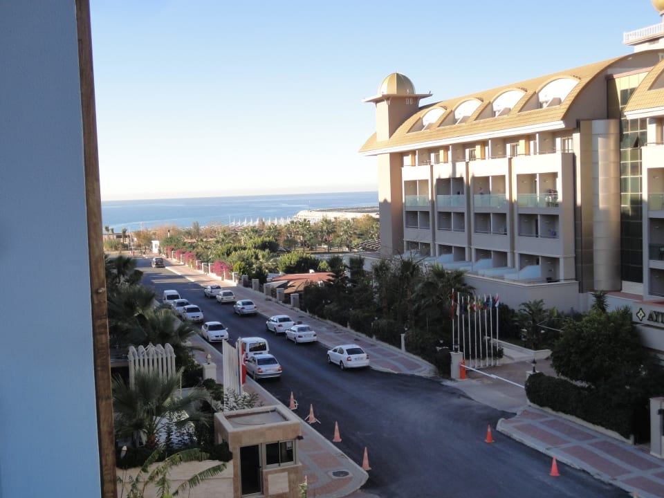 Ausblick von unseren Balkon Port Side Resort Hotel