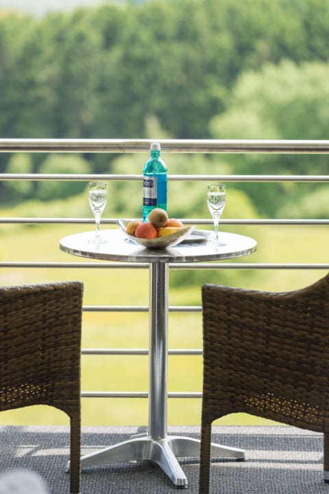 Balkon Südseite Wildpark Hotel