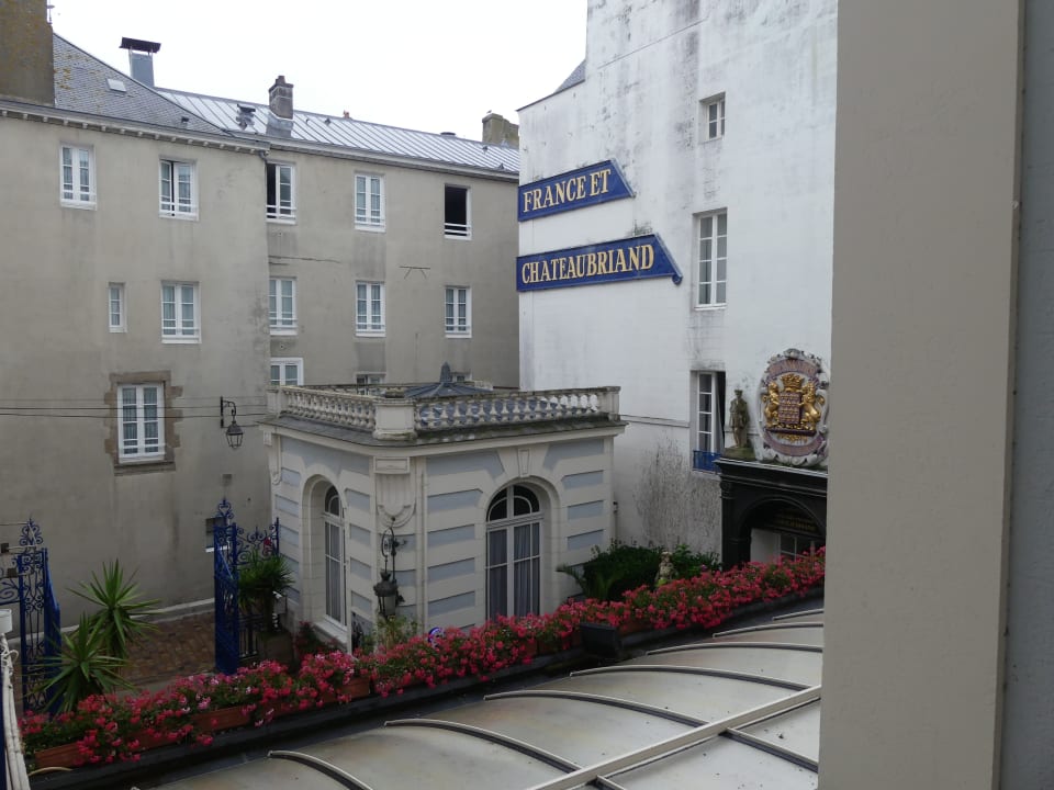 Ausblick Hotel De France Et Chateaubriand