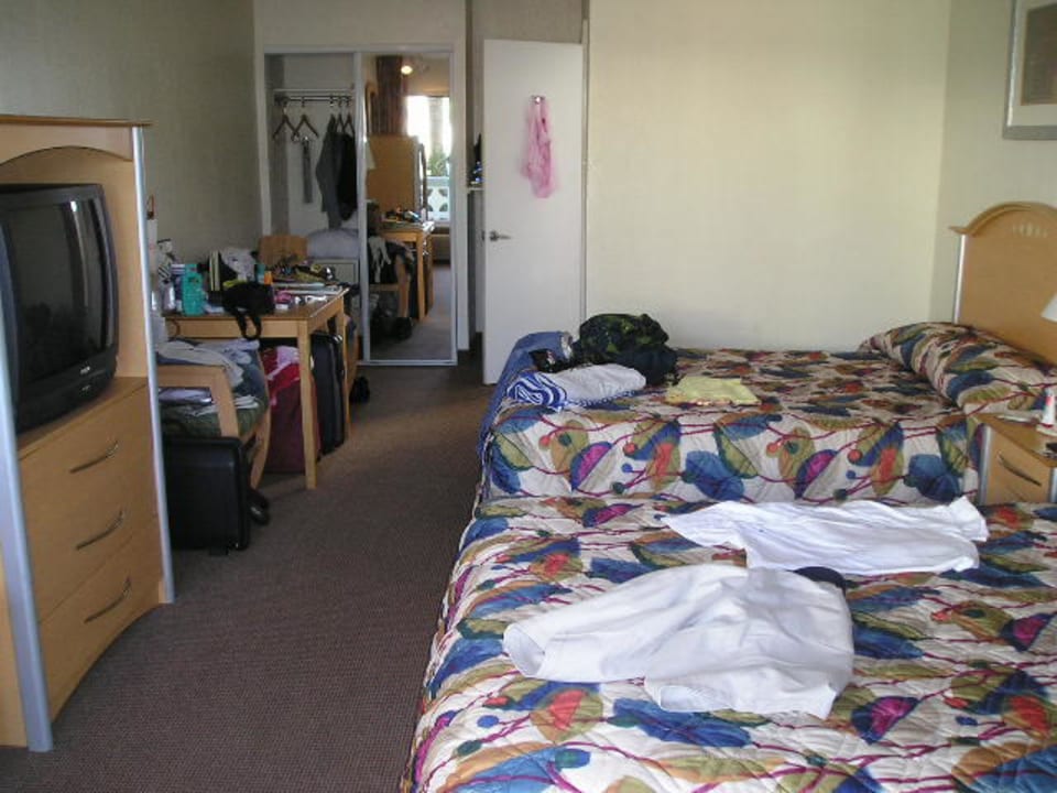 Double Queen Bed Room Ramada Oakland Park Inn