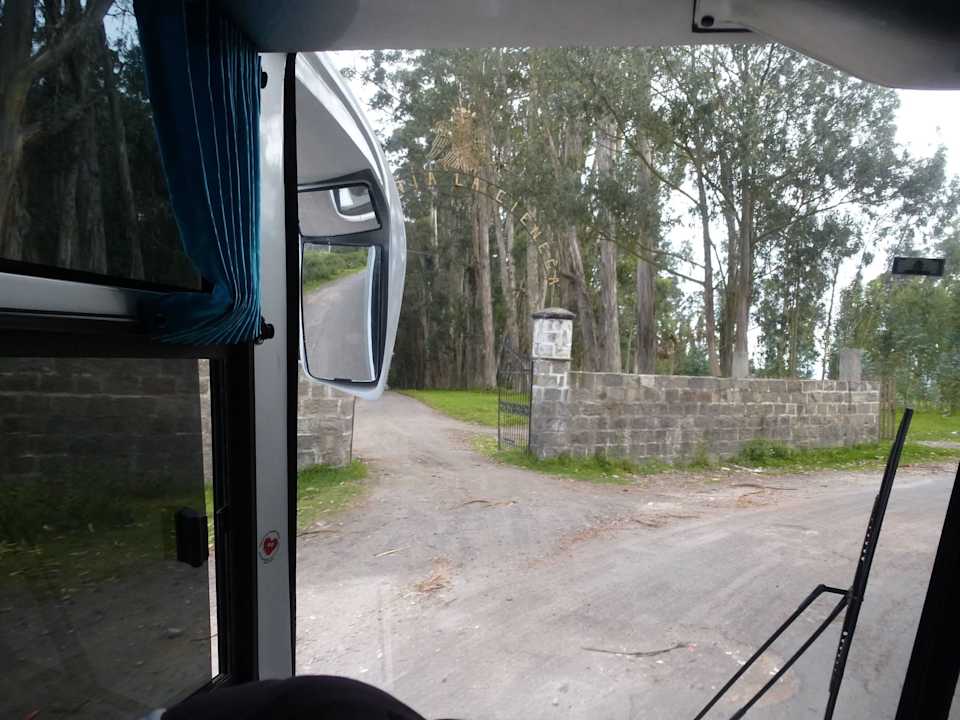 Einfahrt in die Hacienda Hacienda La Cienega