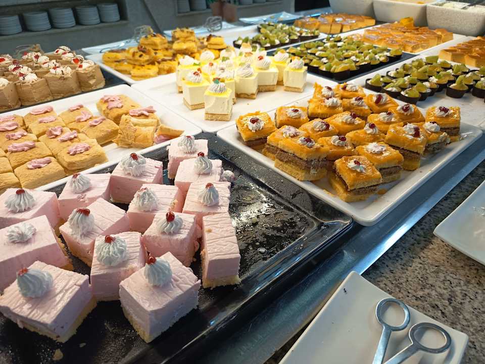 Gastro Hotel Riu Karamboa