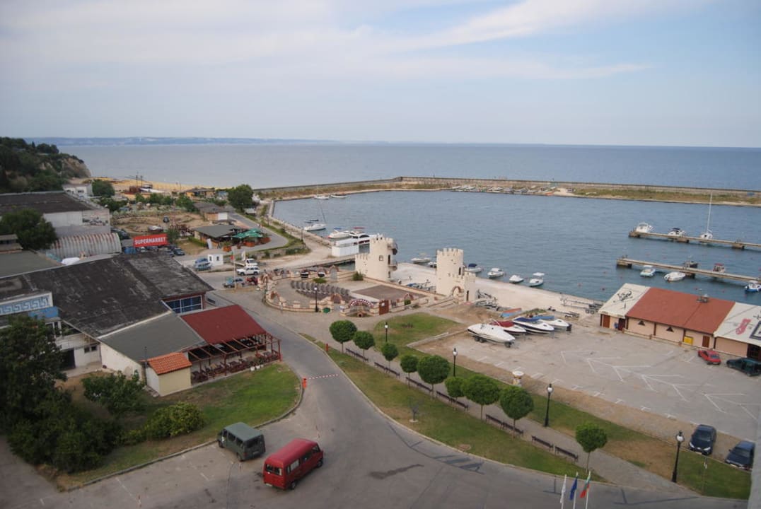 Widok z balkonu Hotel Glarus