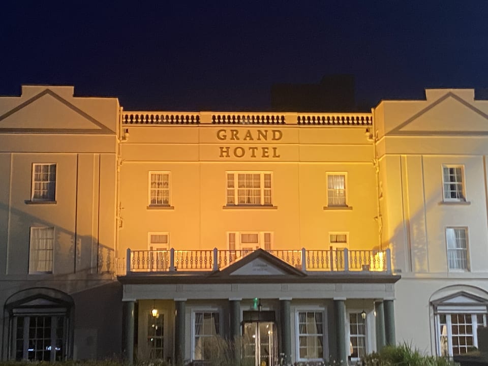 Außenansicht Grand Hotel