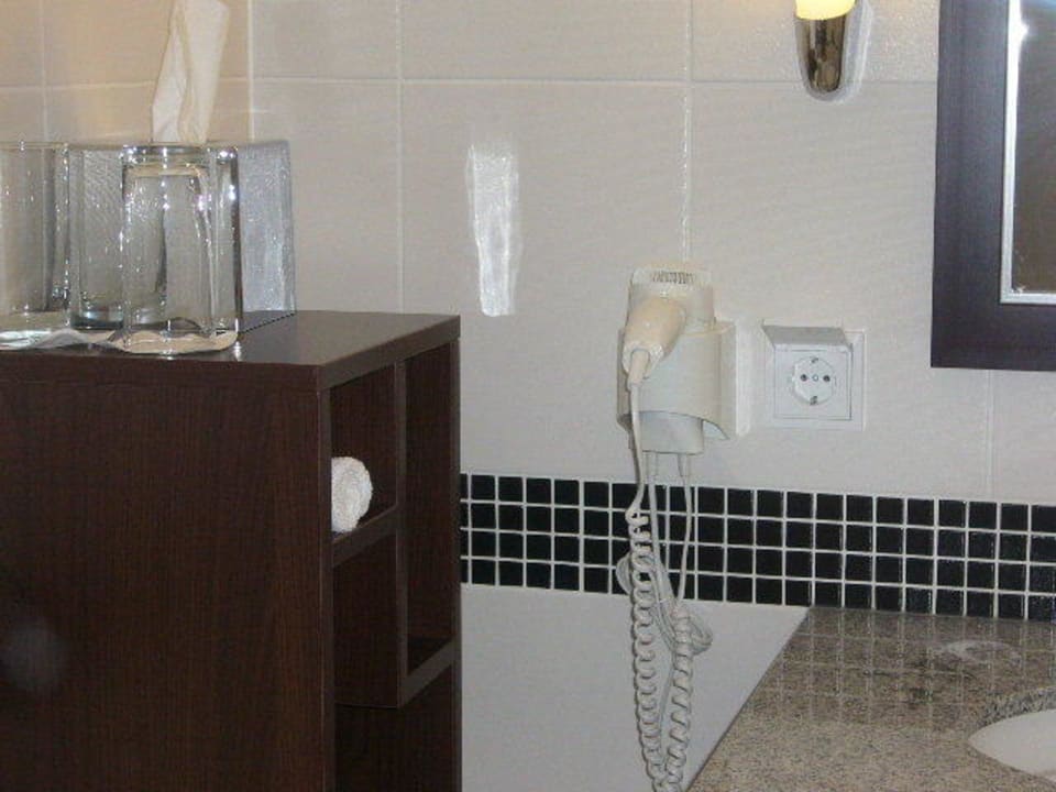 Bad Hampton by Hilton Berlin City West