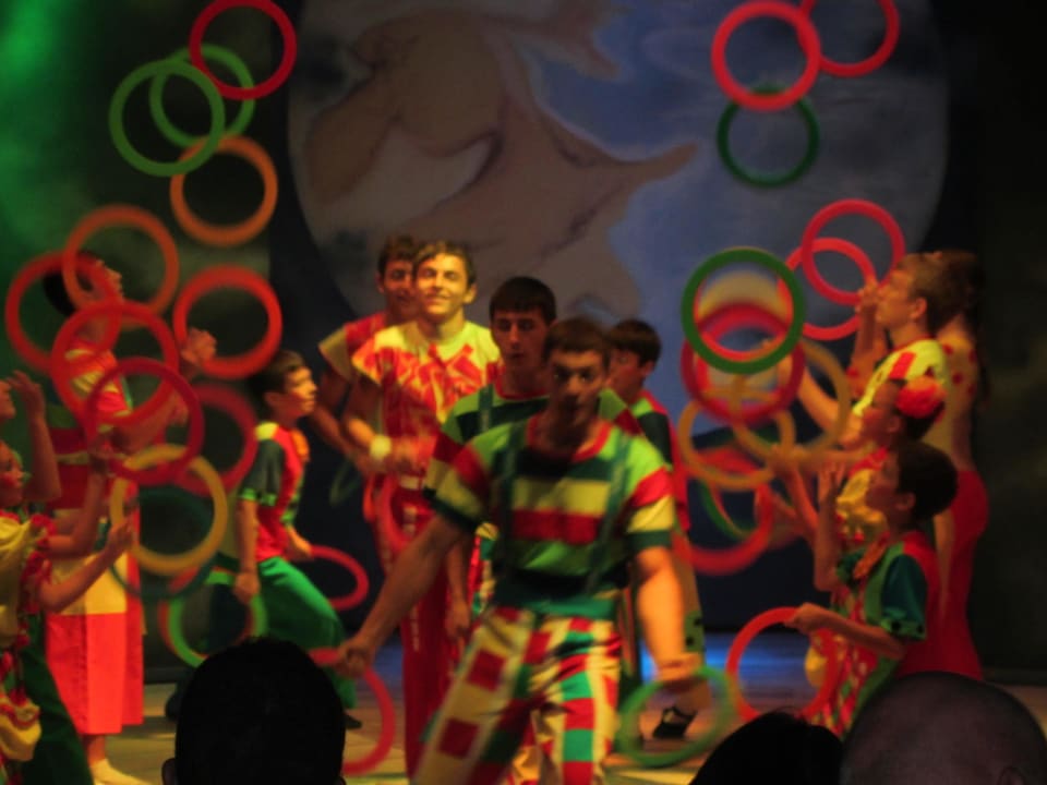 Show vom Moskauer Staatszirkus Arum Barut Collection