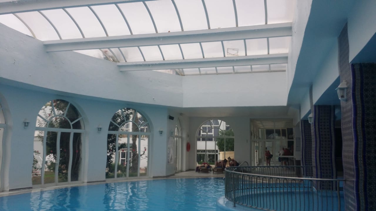 Innenpool Hotel El Mouradi Palm Marina