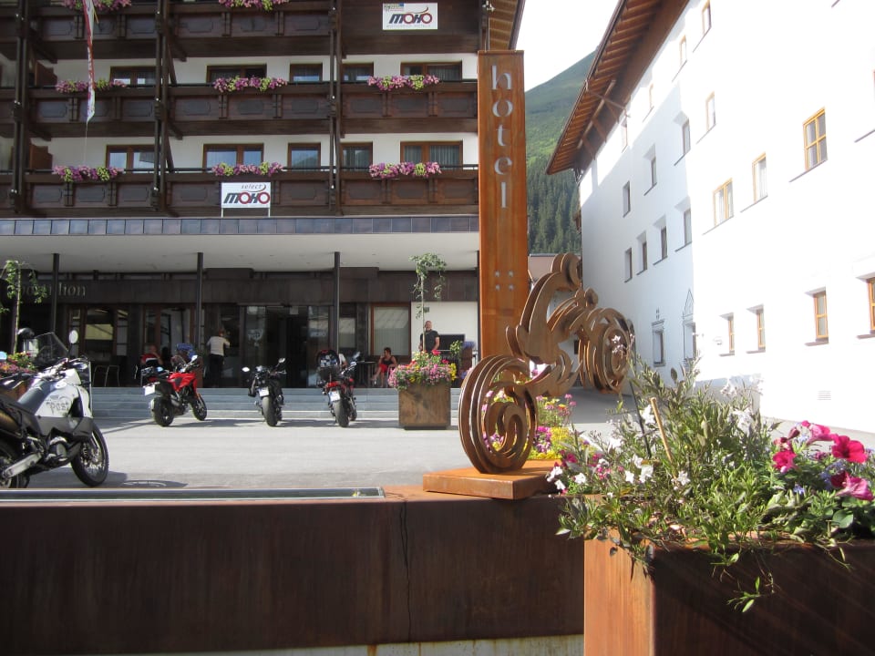 Die Post und unsere Motorräder im Juli 2012 VAYA Galtür Paznaun