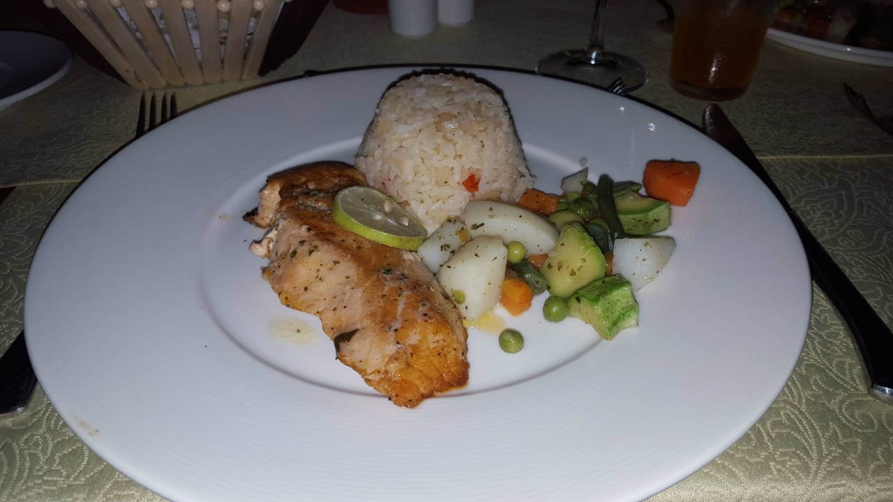 Lachs beim Italiener Desert Rose