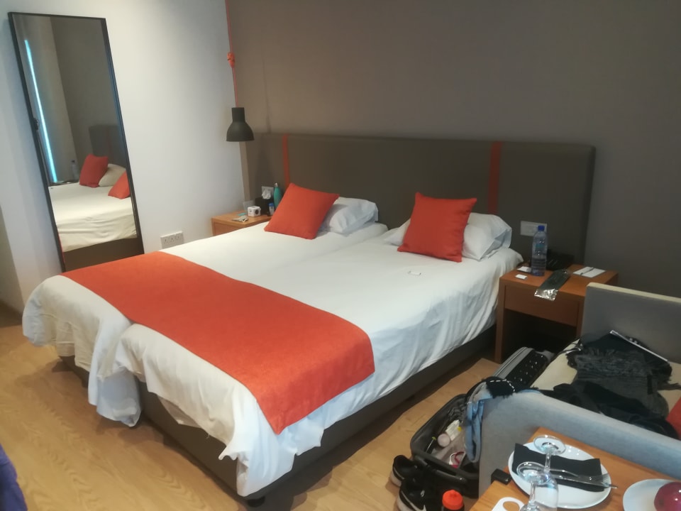 Zimmer Crystal Springs Beach Hotel