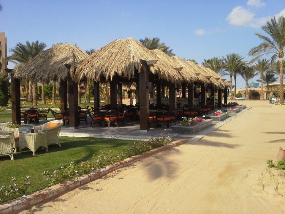 Garten mit Strandbar Continental Hotel Hurghada