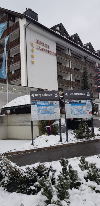 Außenansicht Hotel Laaxerhof