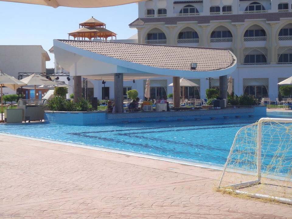 Poolbar Old Palace Resort Sahl Hasheesh