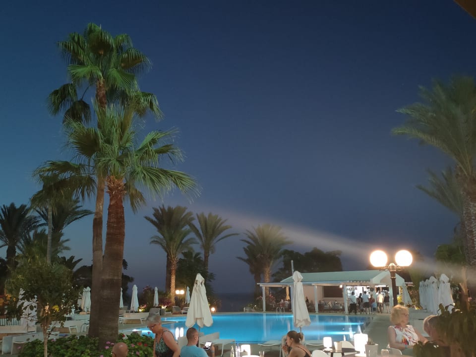 Pool Crystal Springs Beach Hotel