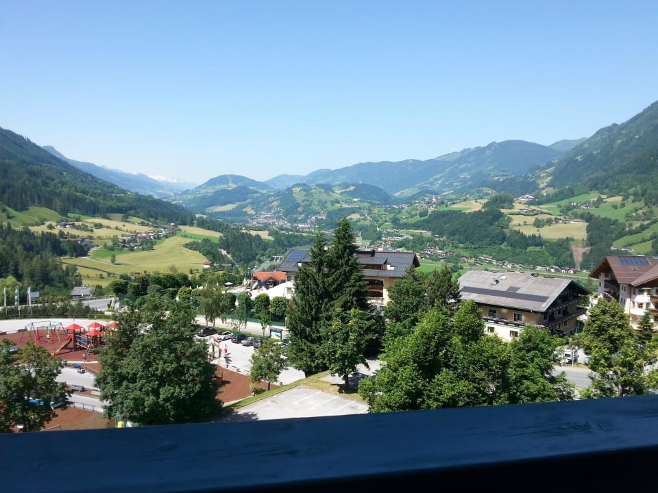 Blick ins Tal Alpina Alpendorf